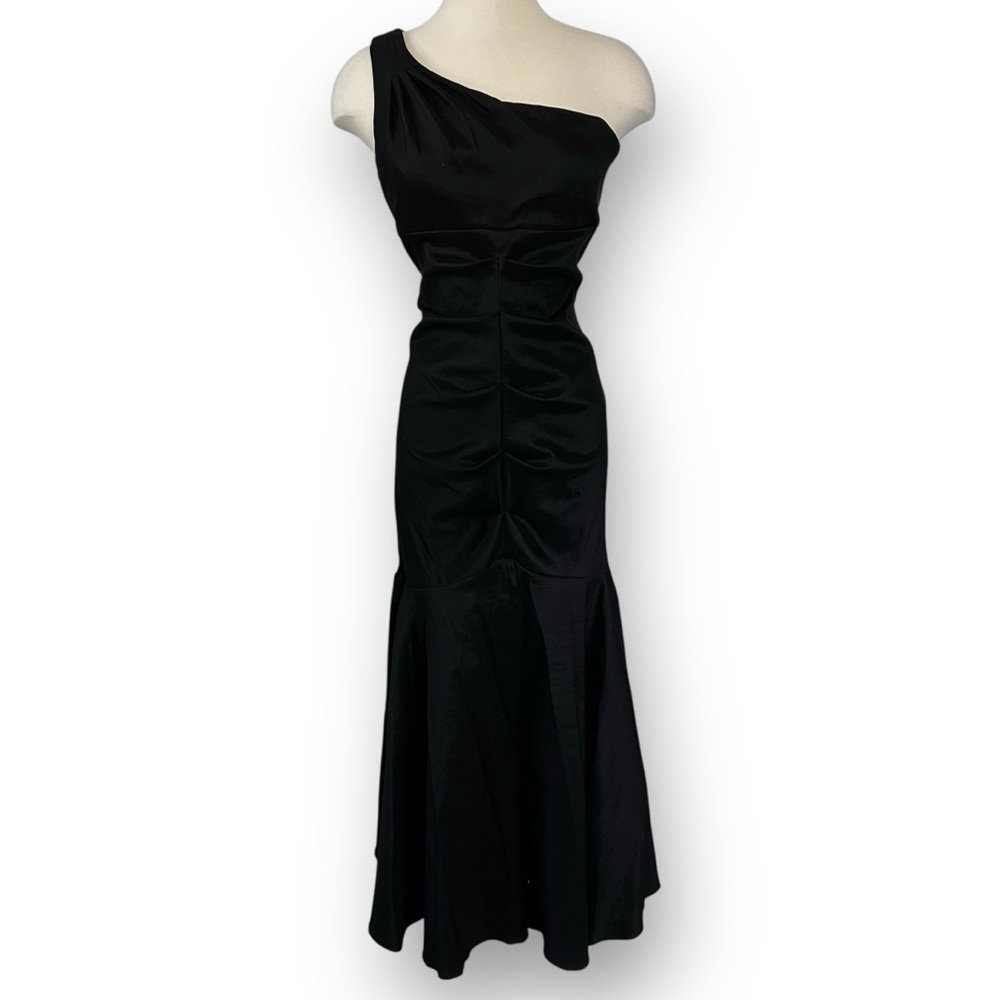 Xscape Petite Black One Shoulder Mermaid Silhouette Formal Evening Dress